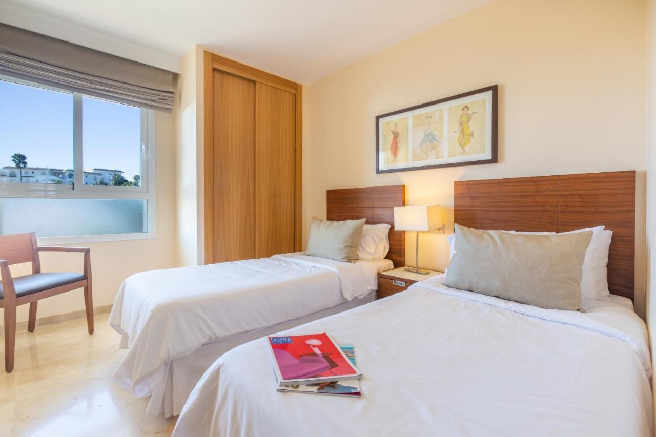 El Faro Playa & Beach Apartments Mijas Costa & Fuengirola By Alfresco Stays מראה חיצוני תמונה